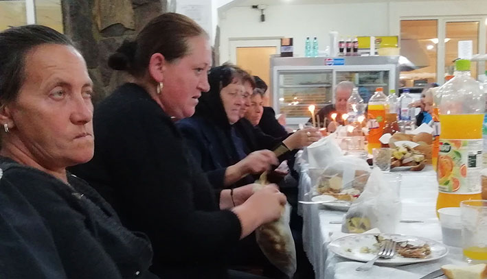 Pomana de la 9&nbsp;dimineața