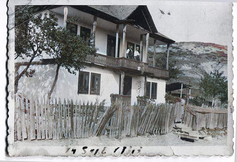 O casă din Rucăreni la&nbsp;1943
